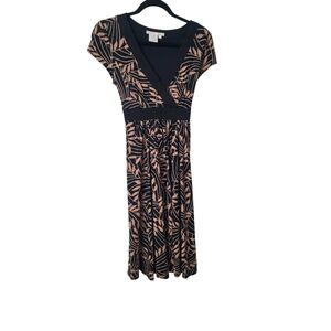 Maggie London Size 10 Black and Tan Leaf Print Dress  In Great Condition